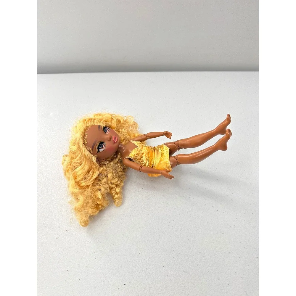 Rainbow High Melina Luxe Fashion Doll 11in Gold Curly Hair MGA Kids Toy 2022